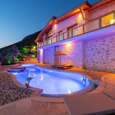 Kalos Villa *