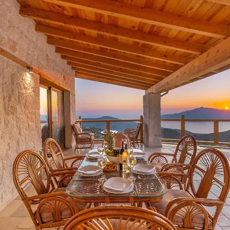 Kalos Villa *